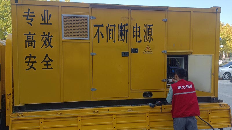 壶关柴油发电机组和UPS电源配合使用时，如何避免切换过程中的电力中断？